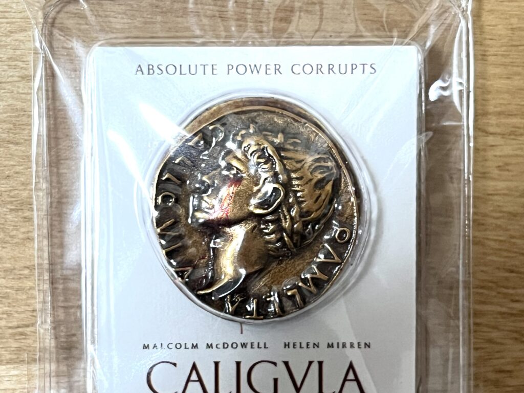 カリギュラ 映画 考察